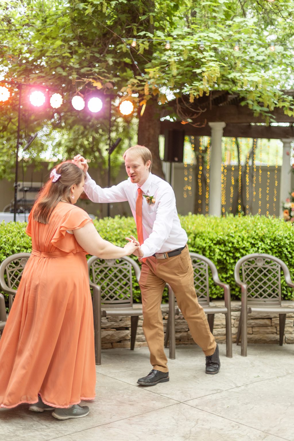 Married couples remember their own wedding day and enjoy the fun.